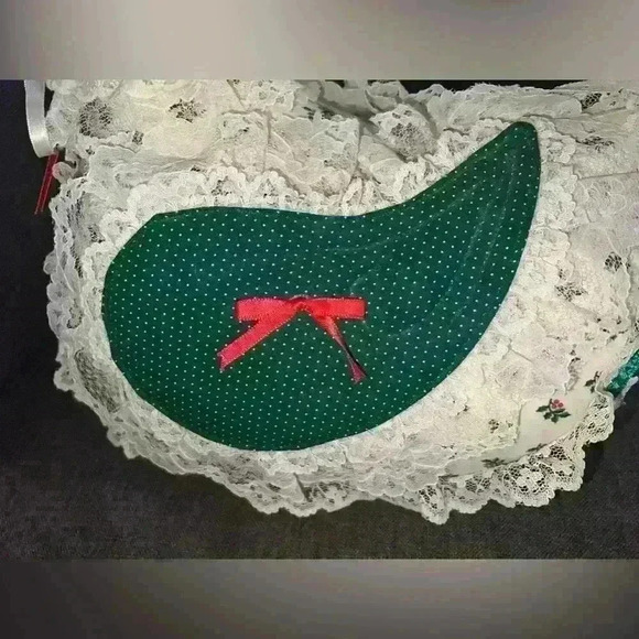 Handcrafted Mother Goose Christmas Decor - Picture 3 of 7